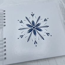 Load image into Gallery viewer, ÍSLANDSKLUKKA - kerti+bók <br> <small>Dökkblátt, hvítt og silfur<br>ekki með glimmeri </small>