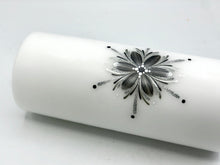 Load image into Gallery viewer, GEISLASÓL - kerti+bók <br> <small>Dökkgrátt, svart og silfur </small>