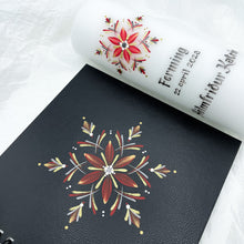 Load image into Gallery viewer, ÍSLANDSSÓL - kerti+bók <br> <small>Rautt, svart og gull </small>