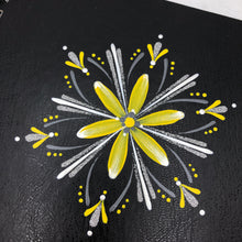 Load image into Gallery viewer, ÍSLANDSKLUKKA - kerti+bók <br> <small>Gult, svart og silfur </small>