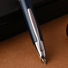 Load image into Gallery viewer, PILOT CAPLESS Graphite<br>Blár<br><small>Medium oddur</small>