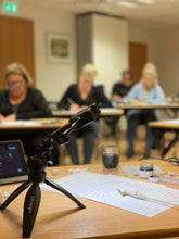 Load image into Gallery viewer, BLACKLETTER SKRAUTSKRIFT<br>LIVE NETNÁMSKEIÐ<br>fyrir byrjendur<br><small>16. okt., 23. okt. og 6. nóv. 2025</small>