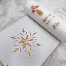 Load image into Gallery viewer, ÍSLANDSSÓL - kerti+bók <br> <small>Rosegold, hvítt og gull </small>
