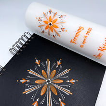 Load image into Gallery viewer, ÍSLANDSKLUKKA - kerti+bók <br> <small>Appelsínugult, svart og silfur </small>