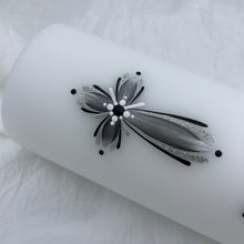 Load image into Gallery viewer, GEISLASÓL - kerti+bók <br> <small>Dökkgrátt, svart og silfur </small>