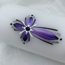 Load image into Gallery viewer, GEISLASÓL - kerti+bók <br> <small>Fjólublátt og silfur</small>