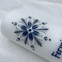 Load image into Gallery viewer, ÍSLANDSKLUKKA - kerti+bók <br> <small>Dökkblátt, hvítt og silfur<br>ekki með glimmeri </small>