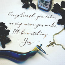 Load image into Gallery viewer, MODERN CALLIGRAPHY<br>LIVE NETNÁMSKEIÐ<br>fyrir byrjendur<br><small>Hefst 20. mars 2025</small>