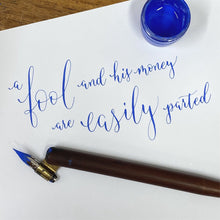 Load image into Gallery viewer, MODERN CALLIGRAPHY<br>LIVE NETNÁMSKEIÐ<br>fyrir byrjendur<br><small>Hefst 20. mars 2025</small>