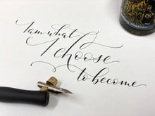 Load image into Gallery viewer, MODERN CALLIGRAPHY<br>LIVE NETNÁMSKEIÐ<br>fyrir byrjendur<br><small>Hefst 20. mars 2025</small>