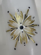 Load and play video in Gallery viewer, GEISLASÓL<br><small>Gull, hvitt og svart<br></small>