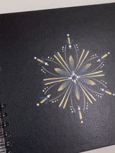 Load and play video in Gallery viewer, ÍSLANDSKLUKKA - kerti+bók <br> <small>Dökkblátt, hvítt og gull<br>ekki með glimmeri </small>