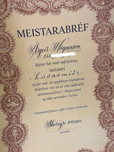 Load image into Gallery viewer, SKRAUTRITUN<br>Meistarabréf<br><small>Copperplate og Modern</small>