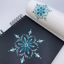 Load image into Gallery viewer, ÍSLANDASÓL - kerti+bók <br> <small>Blágrænt og antíksilfur </small>