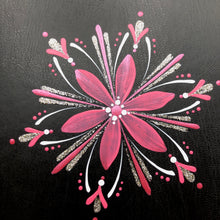 Load image into Gallery viewer, ÍSLANDSKLUKKA <br> <small> Bleikt, hvítt og antíksilfur </small>