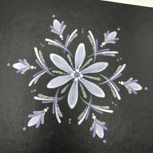 Load image into Gallery viewer, ÍSLANDSSÓL<br> <small> Ljósfjólublátt, hvítt og silfur </small>