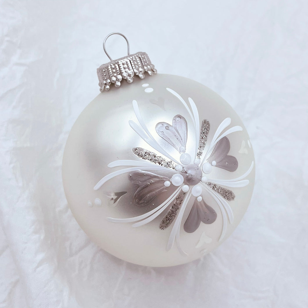 JÓLAKÚLA 2025<BR>Ást<br>