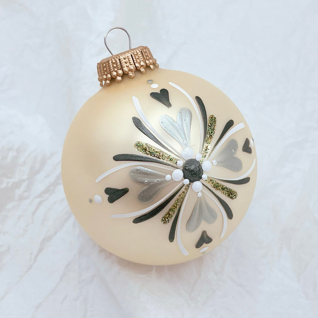 JÓLAKÚLA 2025<BR>Ást<br>