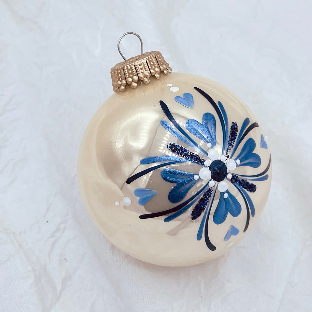 JÓLAKÚLA 2025<BR>Ást<br>