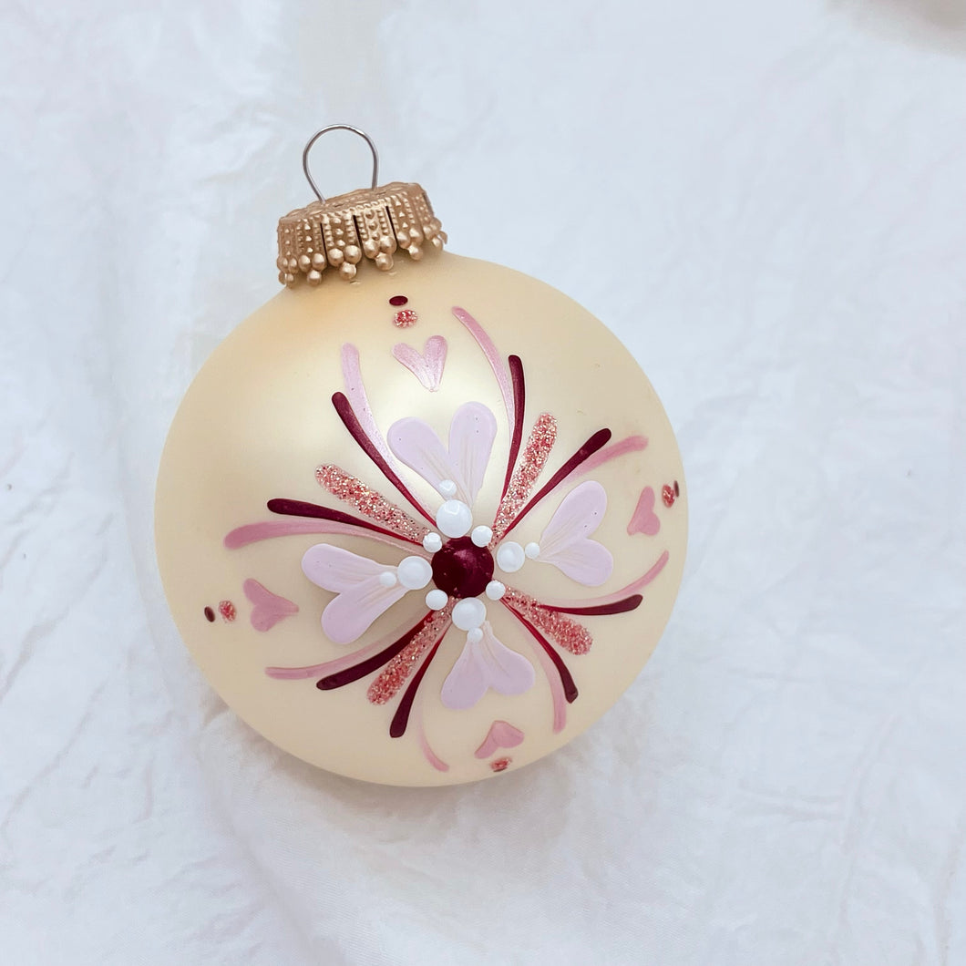 JÓLAKÚLA 2025<BR>Ást<br>