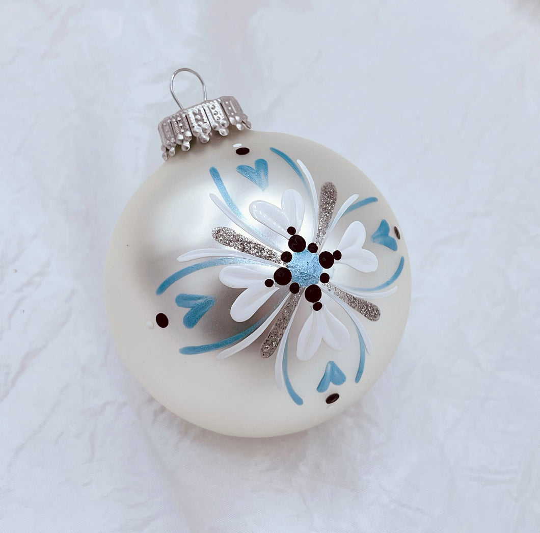 JÓLAKÚLA 2025<BR>Ást<br>