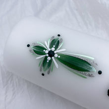 Load image into Gallery viewer, ÍSLANDSSÓL - kerti+bók &lt;br&gt; &lt;small&gt;Grænt, svart og silfur &lt;/small&gt;
