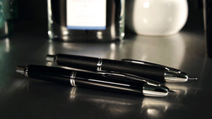 PILOT CAPLESS Rhodium Trim<br>Matt svart<br><small>Medium oddur</small>