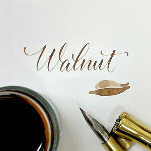 WALNUT INK<br> Walnut brown 30ml.