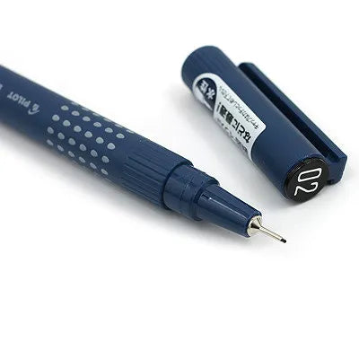 PILOT DRAWING PEN 02<br>Fínn teiknipenni<br><small>0.6mm svartur</small>