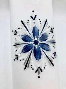 Kerti blóm handmálað ferming skírn samúð útför minning candle cross handpainted occacion tilefni viðburður viðburð fallegt beautiful falleg veisla veislu