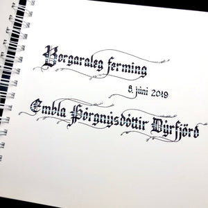 ÍSLANDSKLUKKA - kerti+bók <br> <small>Dökkgrátt, hvítt og silfur </small>